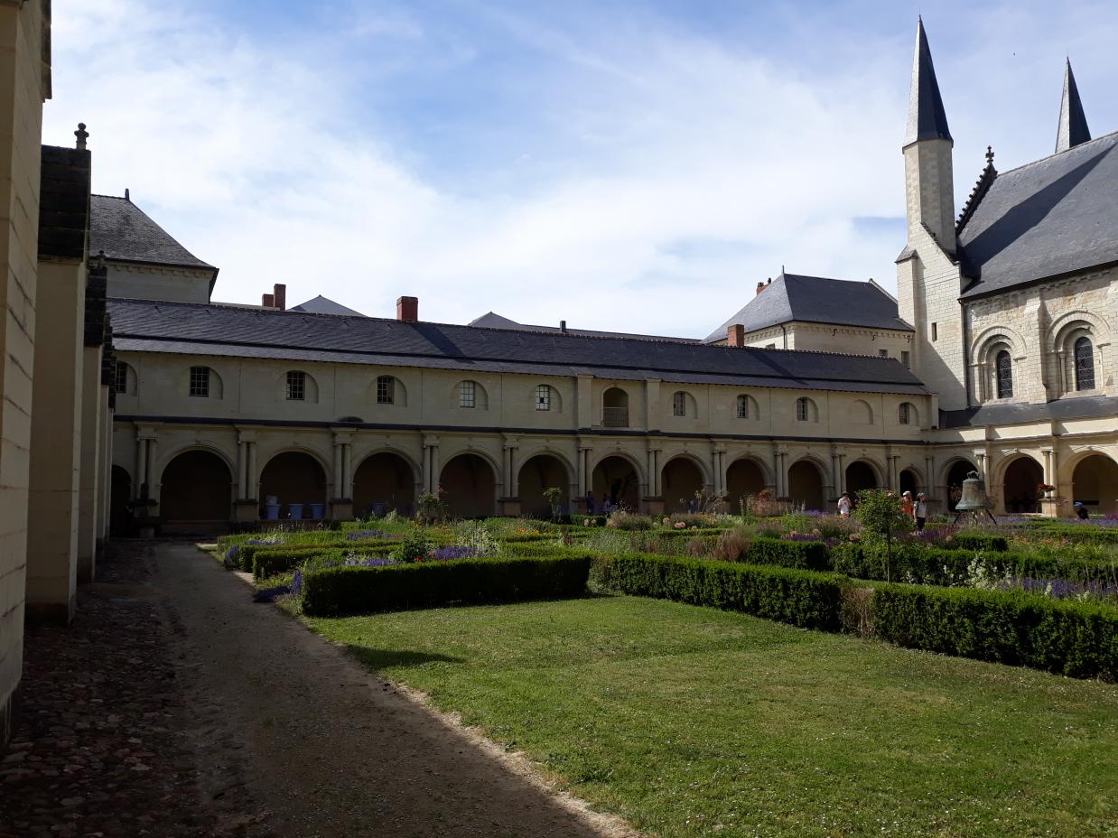 L'Abbaye de Fontevraud et ses alentours